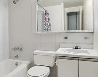 220 East 24th Street - Photo Thumbnail 2