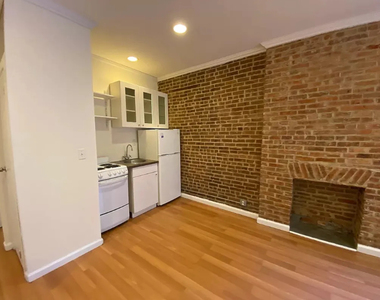 71 Pineapple Street - Photo Thumbnail 4