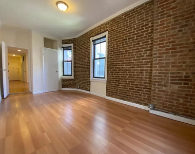 71 Pineapple Street - Photo Thumbnail 1