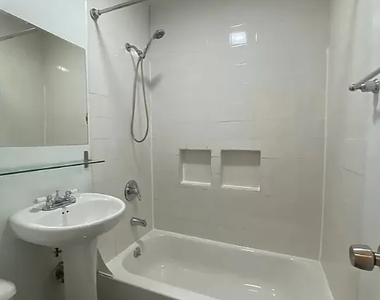 71 Pineapple Street - Photo Thumbnail 5