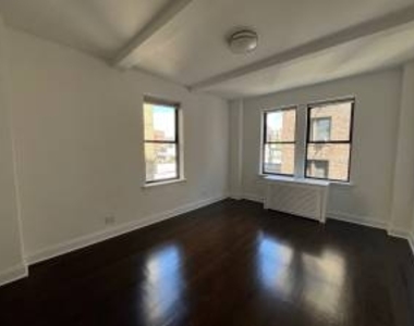 W 68th Street - Photo Thumbnail 1