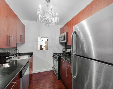 100 John Street - Photo Thumbnail 3