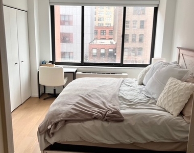 535 West 23rd Street - Photo Thumbnail 3