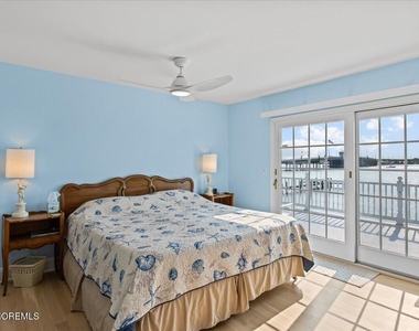 1118 Barnegat Lane - Photo Thumbnail 24