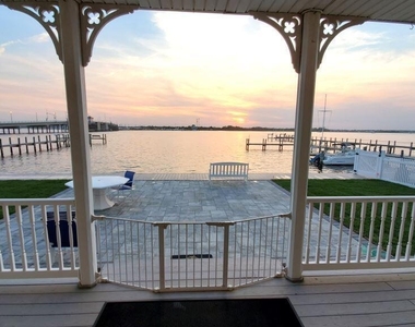 1118 Barnegat Lane - Photo Thumbnail 1