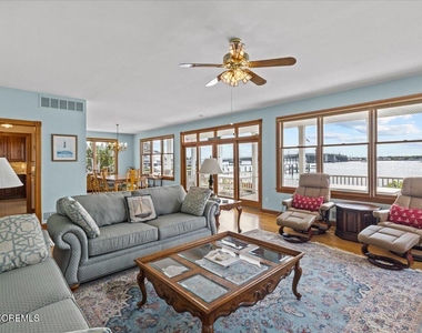 1118 Barnegat Lane - Photo Thumbnail 8