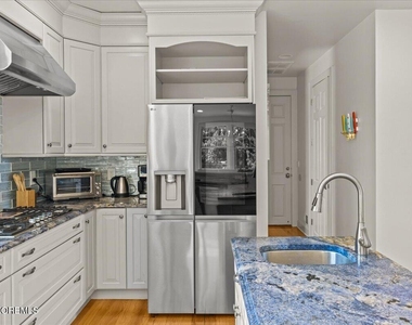 1043 Barnegat Lane - Photo Thumbnail 28