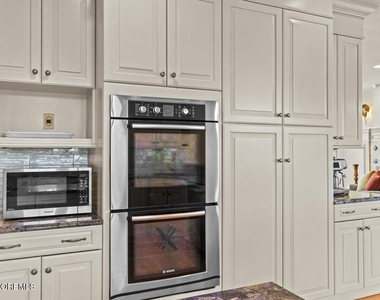 1043 Barnegat Lane - Photo Thumbnail 6