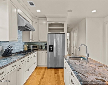 1043 Barnegat Lane - Photo Thumbnail 8
