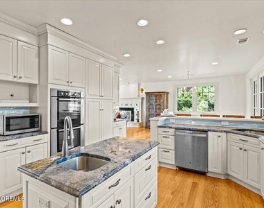 1043 Barnegat Lane - Photo Thumbnail 10