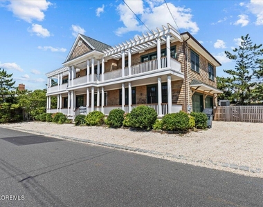 1043 Barnegat Lane - Photo Thumbnail 1