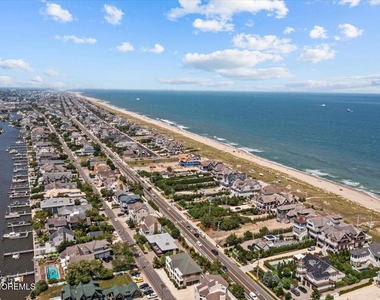 1043 Barnegat Lane - Photo Thumbnail 49