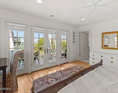 1043 Barnegat Lane - Photo Thumbnail 38