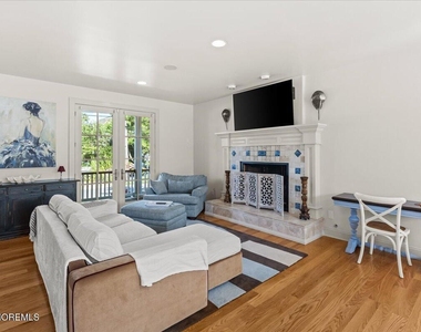 1043 Barnegat Lane - Photo Thumbnail 22