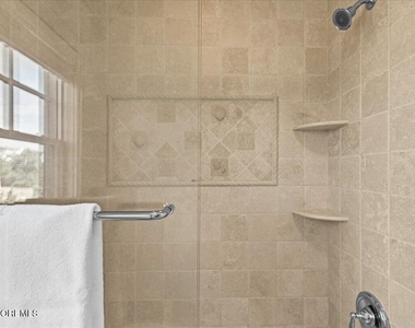 1043 Barnegat Lane - Photo Thumbnail 17