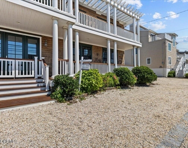 1043 Barnegat Lane - Photo Thumbnail 53