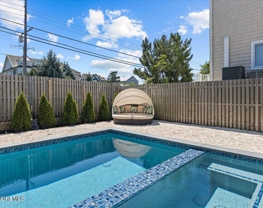 1043 Barnegat Lane - Photo Thumbnail 61