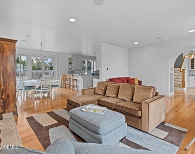1043 Barnegat Lane - Photo Thumbnail 58