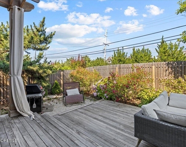 1043 Barnegat Lane - Photo Thumbnail 51