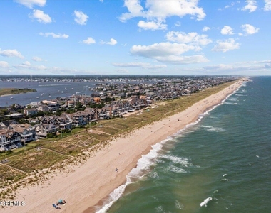 1043 Barnegat Lane - Photo Thumbnail 37