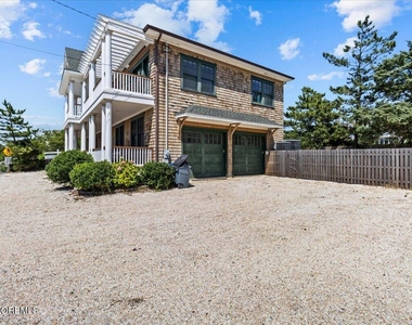 1043 Barnegat Lane - Photo Thumbnail 45