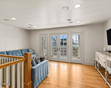 1043 Barnegat Lane - Photo Thumbnail 34