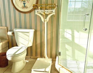 208 Passaic Avenue - Photo Thumbnail 14