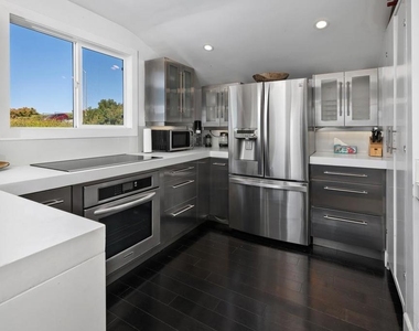 328 Shomaker Ct. - Photo Thumbnail 5