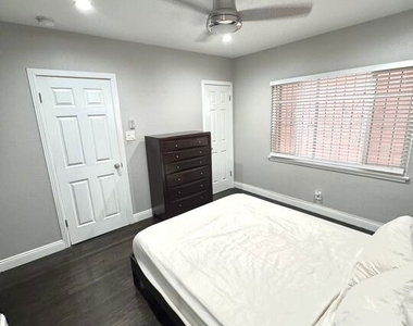 50 Elm Avenue - Photo Thumbnail 29