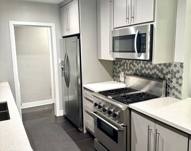 50 Elm Avenue - Photo Thumbnail 17
