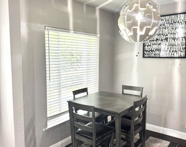 50 Elm Avenue - Photo Thumbnail 22