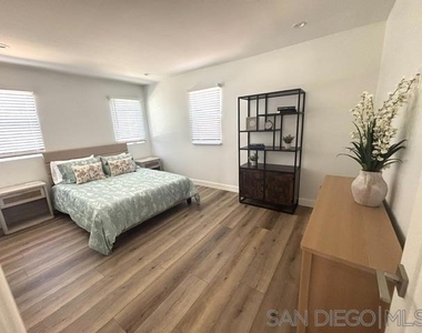 291 Ebony Avenue - Photo Thumbnail 22