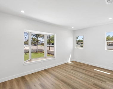 291 Ebony Avenue - Photo Thumbnail 15