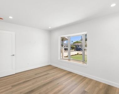 291 Ebony Avenue - Photo Thumbnail 17