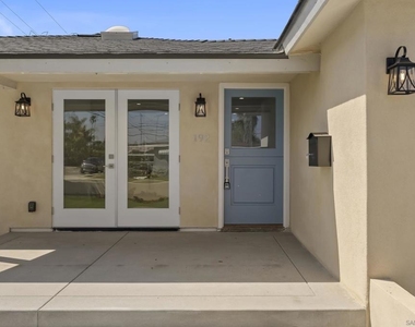 291 Ebony Avenue - Photo Thumbnail 3