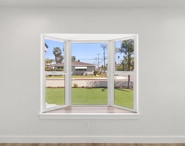 291 Ebony Avenue - Photo Thumbnail 16