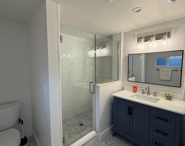 291 Ebony Avenue - Photo Thumbnail 29