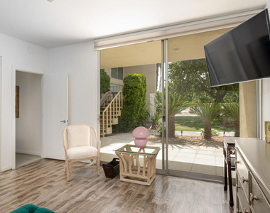 477 Desert Lakes Drive - Photo Thumbnail 25