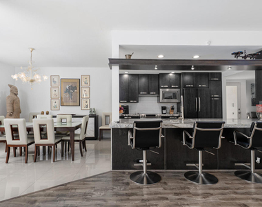 477 Desert Lakes Drive - Photo Thumbnail 7