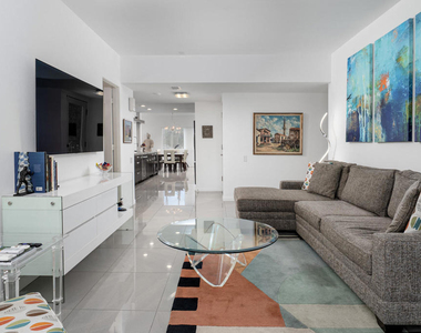 477 Desert Lakes Drive - Photo Thumbnail 14