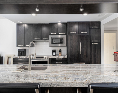 477 Desert Lakes Drive - Photo Thumbnail 12