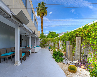 477 Desert Lakes Drive - Photo Thumbnail 29
