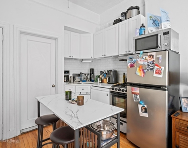 104 W 73rd St - Photo Thumbnail 2