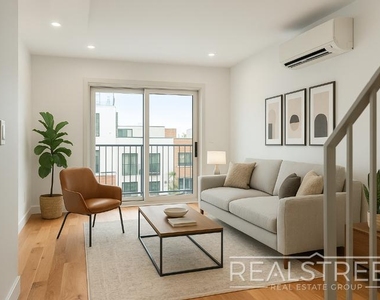 1439 Lincoln Place - Photo Thumbnail 4