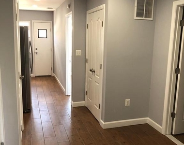 849 19th Street Ne - Photo Thumbnail 6