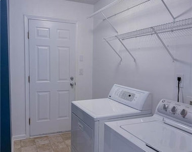 2955 Victoria Park Drive - Photo Thumbnail 20