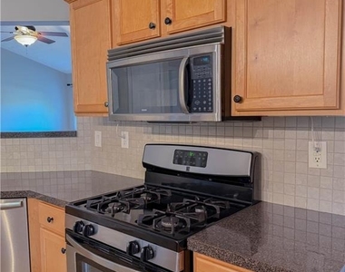2955 Victoria Park Drive - Photo Thumbnail 7