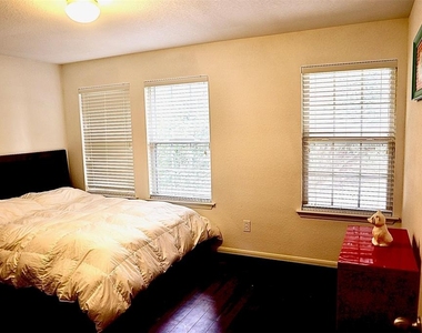 6426 Star Shadow Lane - Photo Thumbnail 15