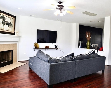 6426 Star Shadow Lane - Photo Thumbnail 33