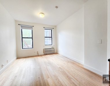 2nd Avenue - Photo Thumbnail 0
